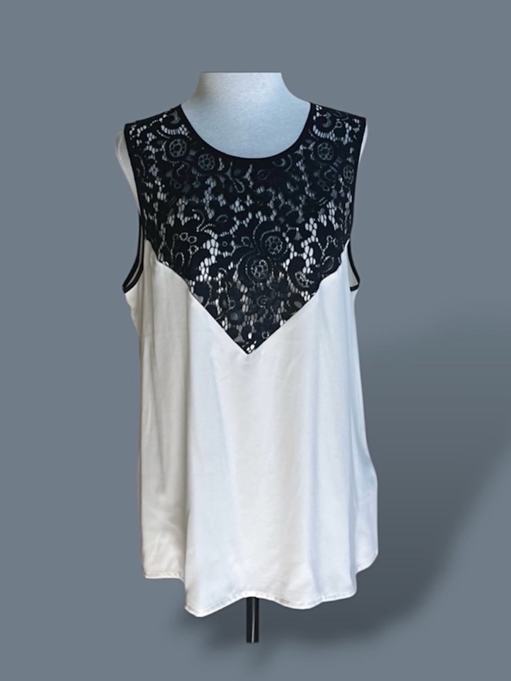 H&M Cream & Black Lace Sleeveless Blouse Flowy Tank Top Size 10 (Medium)